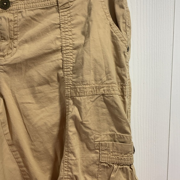 Tan Maurice’s Cargo Style Crop Pants - Picture 11 of 15